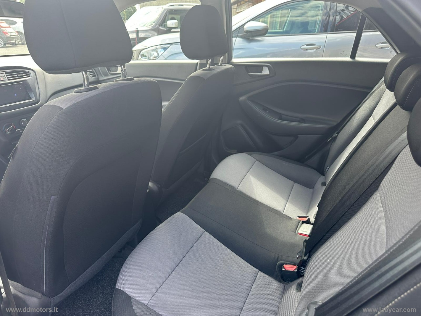i20 1.2 84 CV 5p. Econext Comfort NEOPATENTATI/GPL - immagine 19