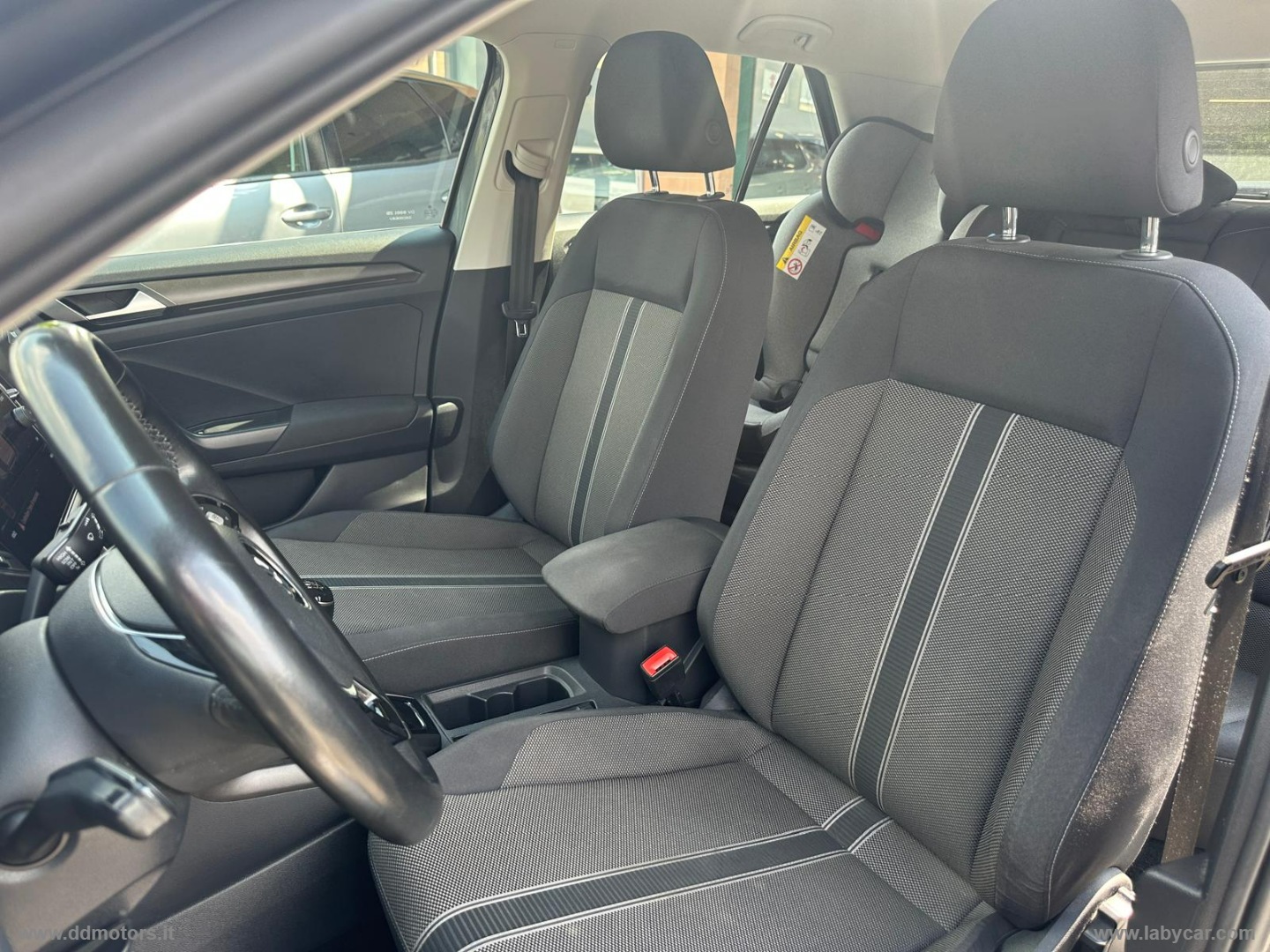 T-Roc 1.6 TDI SCR Style BlueMotion Tech. *NEOPATENTATI* - immagine 19