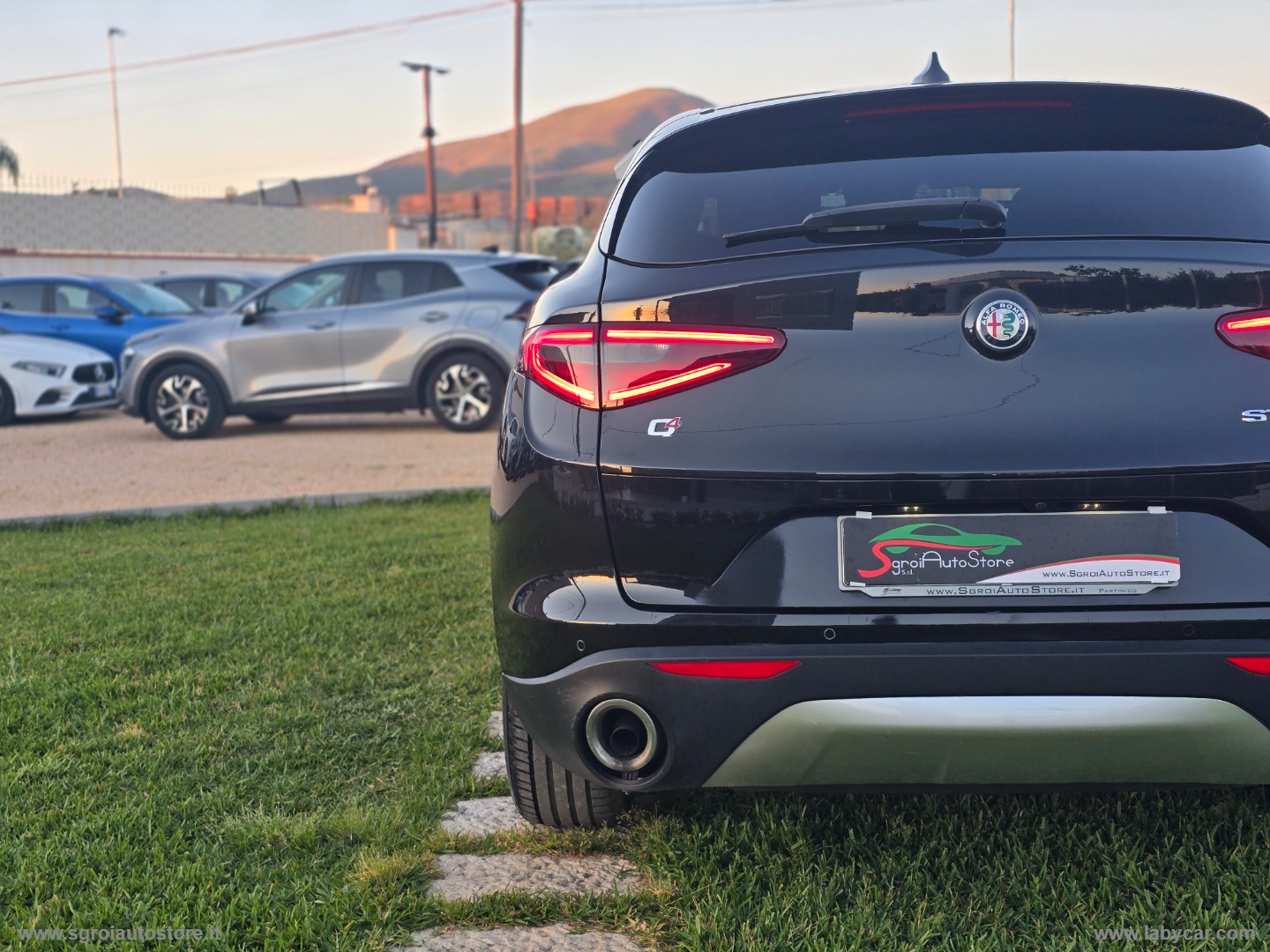 Stelvio 2.2 T.diesel 210 CV AT8 Q4 Exec. - immagine 19