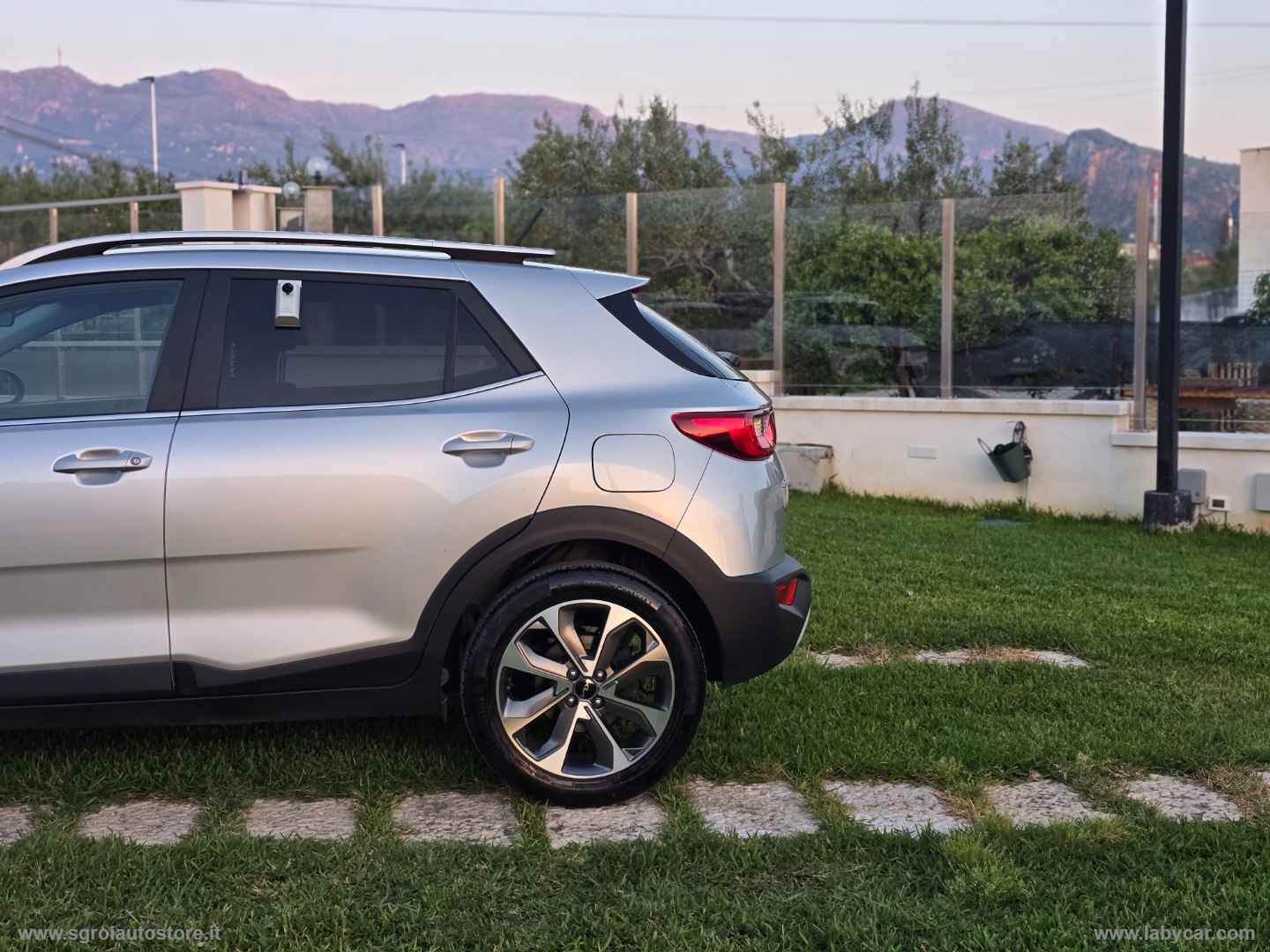 Stonic 1.0 T-GDi 100 CV MHEV iMT Style - immagine 19