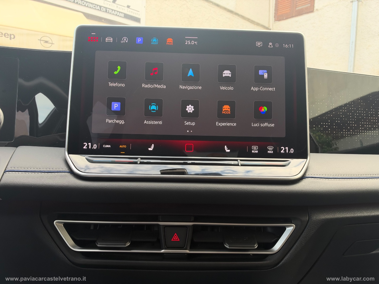 Tiguan 2.0 TDI 150 CV DSG R-Line - immagine 19
