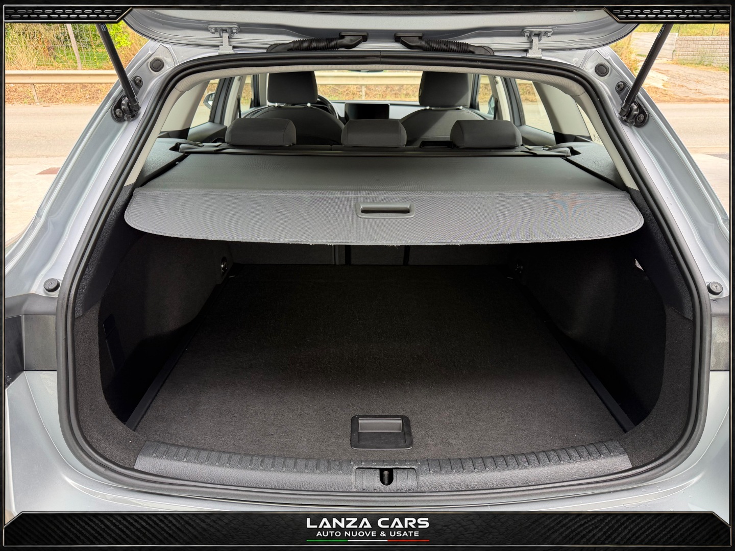 Leon ST 2.0 TDI 150CV DSG Business - immagine 19