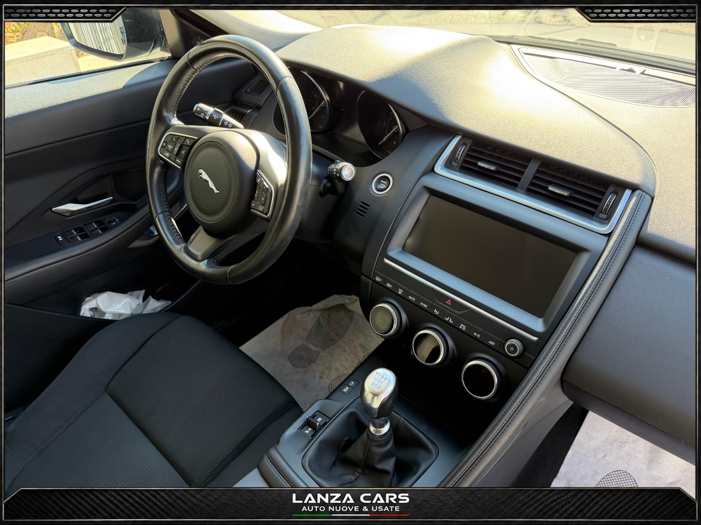 E-Pace 2.0D 150CV - immagine 19