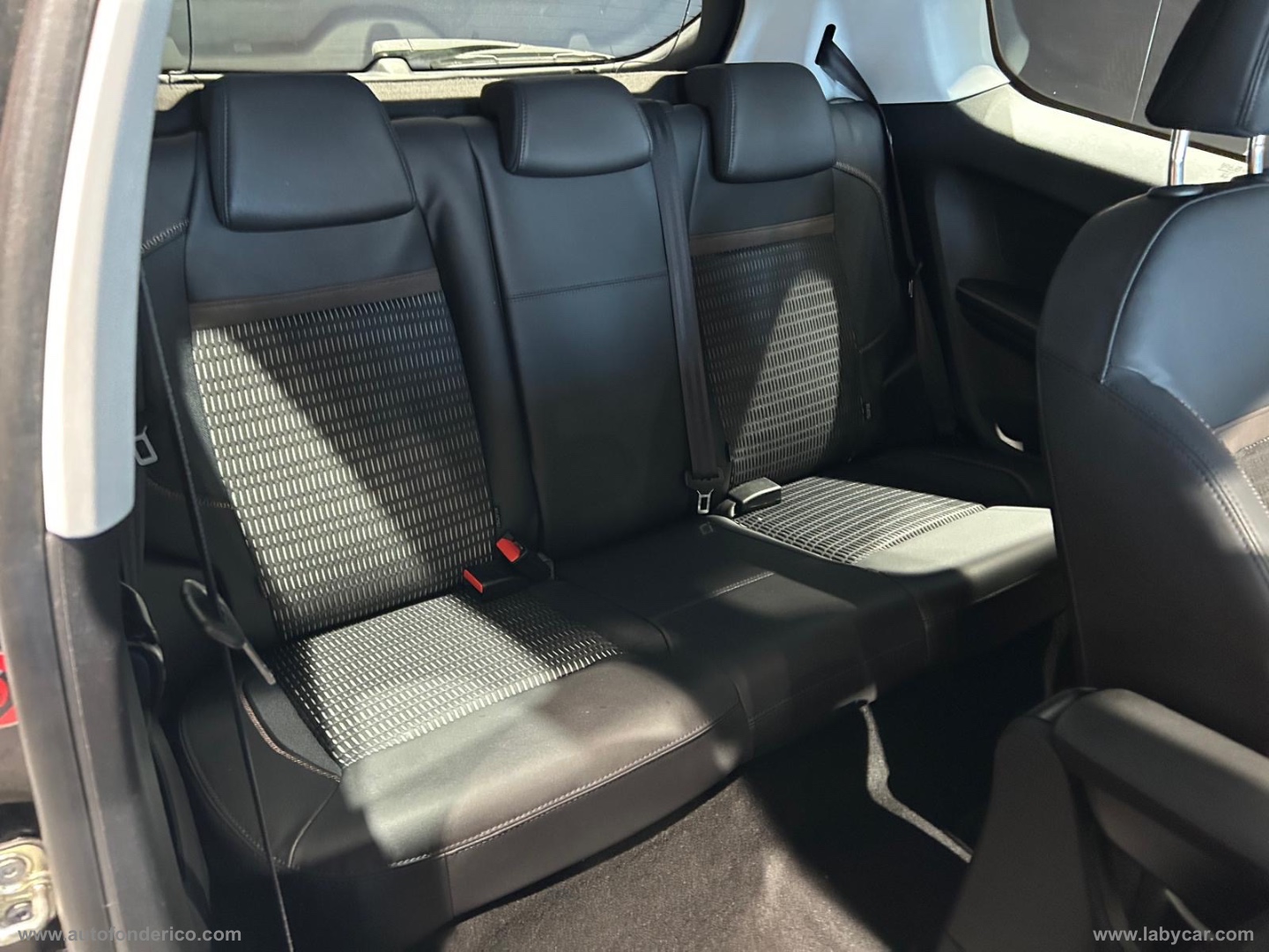 208 1.6 e-HDi 92 CV 3p. Allure - immagine 19