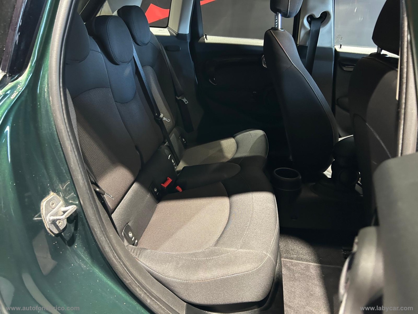 Mini Cooper D 5 porte - immagine 19