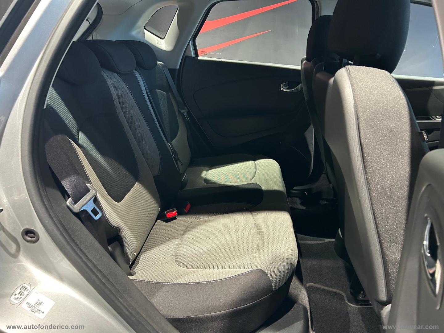 Captur 1.5 dCi 8V 90 CV S&S Ener. R-Link - immagine 19