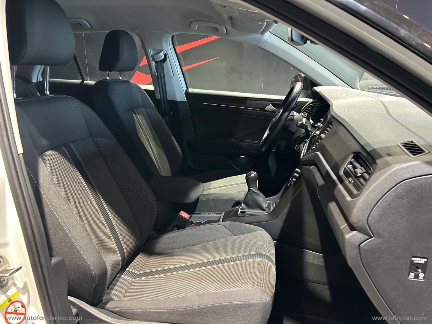 T-Roc 1.6 TDI SCR Style BlueMotion Tech. - immagine 19