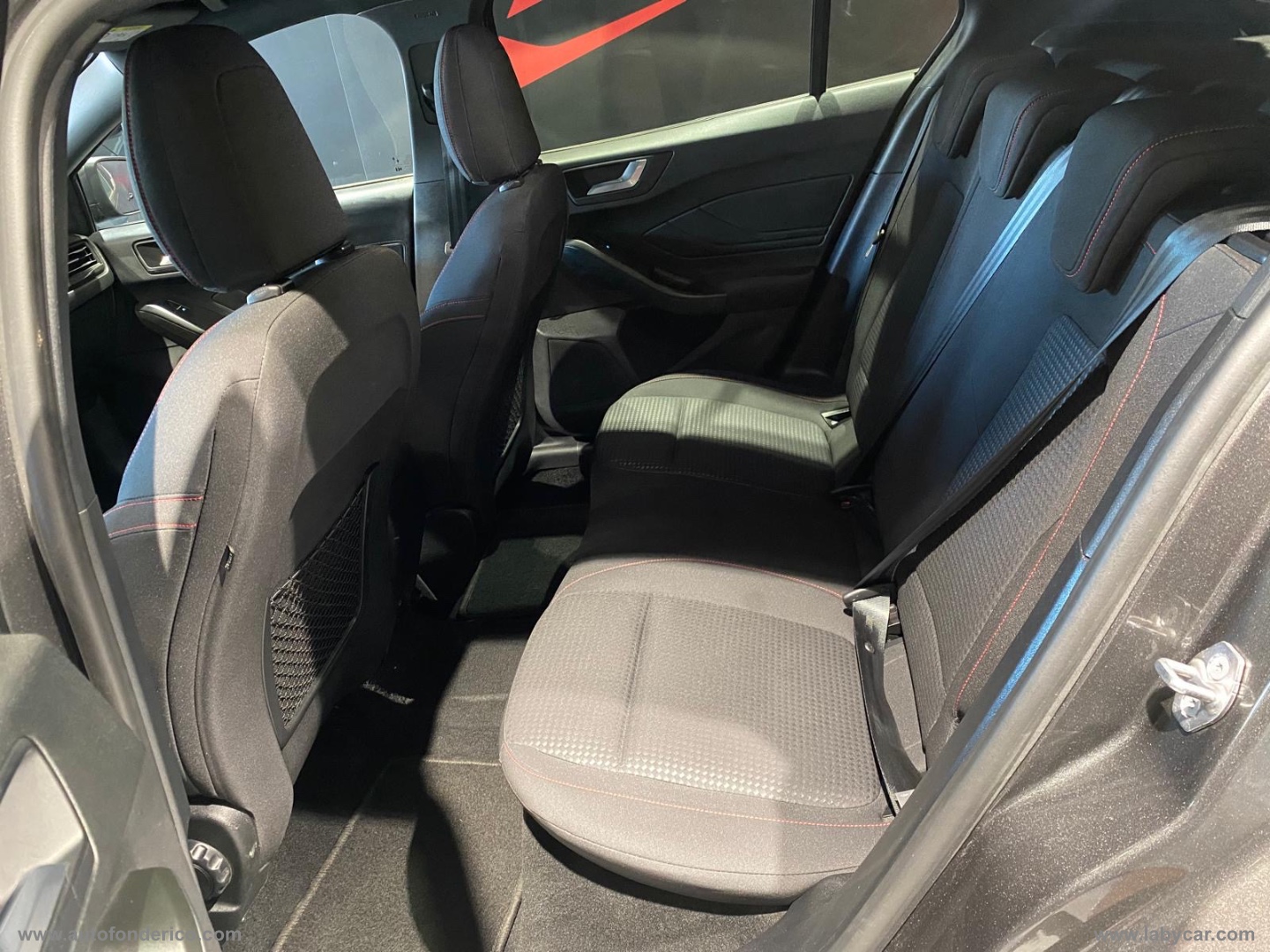 Focus 1.5 120CV aut. ST Line - immagine 19
