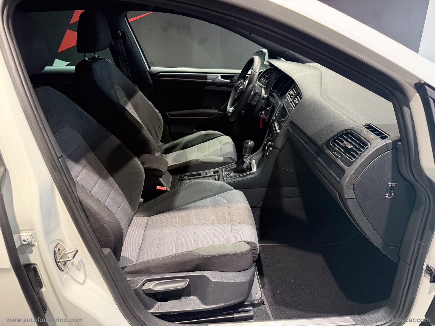 Golf 1.6 TDI 110 CV R-LINE - immagine 19