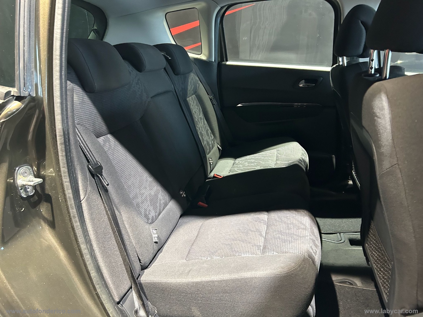 3008 1.6 HDi 112 CV Active - immagine 19