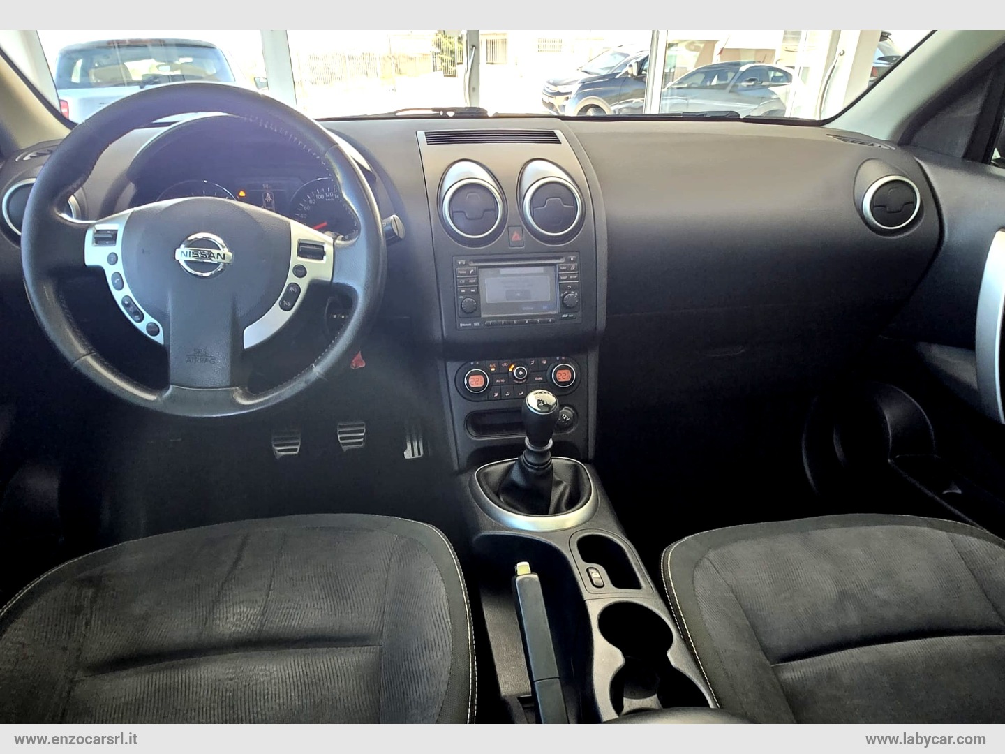 Qashqai 1.5 dCi DPF Tekna TETTO PANORAMICO - immagine 19