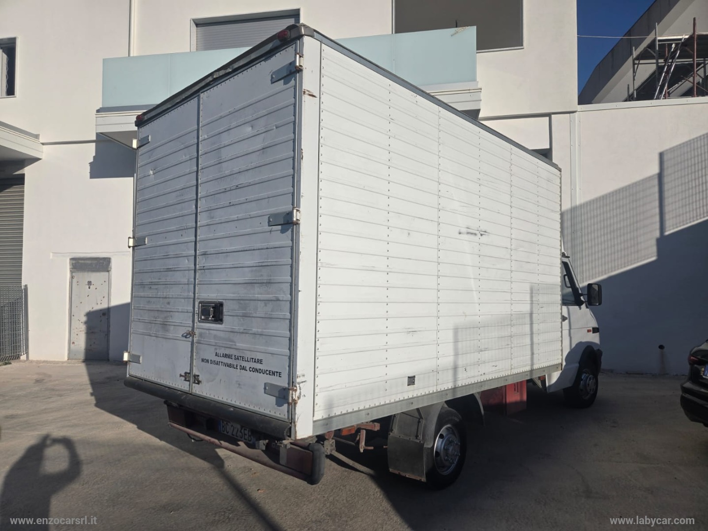 Daily 30.8 2.8 D PL Cabinato Basic PATENTE B - immagine 19