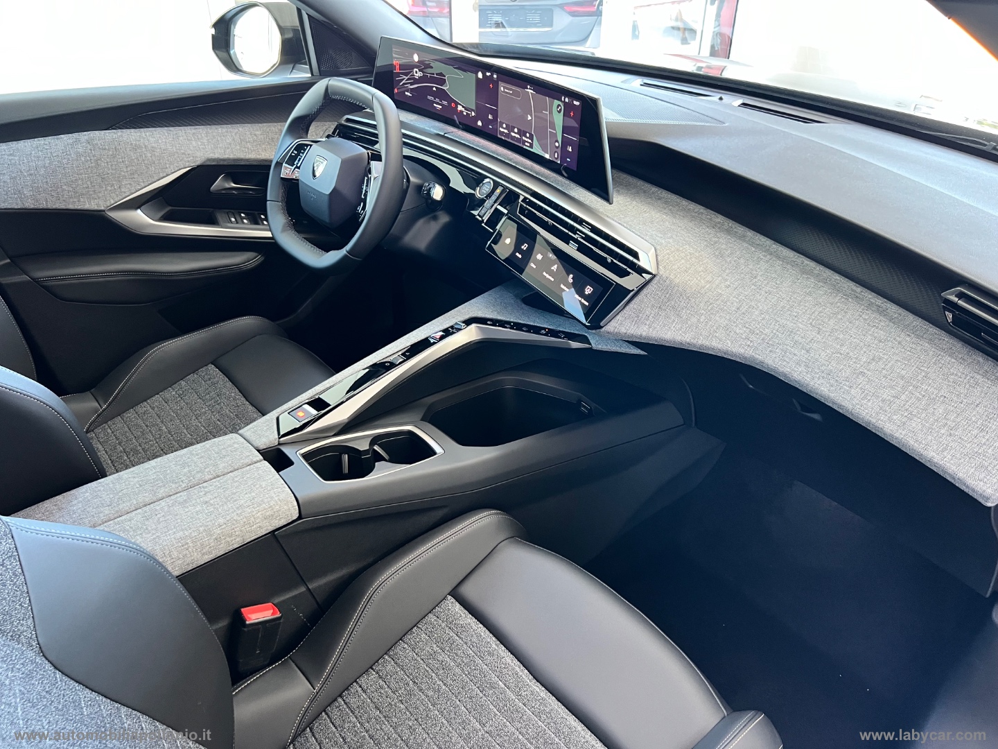 3008 Hybrid 145 e-DCS6 Allure - immagine 19