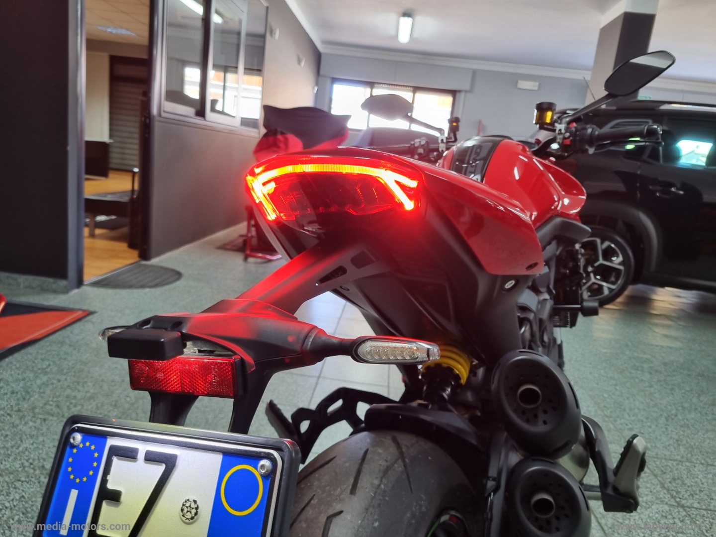 MONSTER 937 PLUS - immagine 19