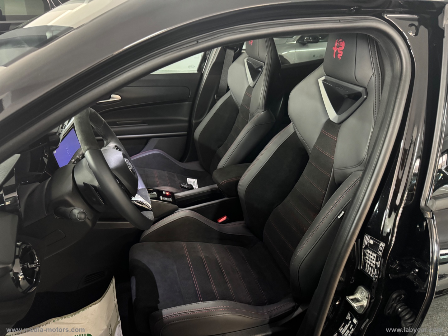 Junior 1.2 136 CV Hybrid eDCT6 Speciale - immagine 19