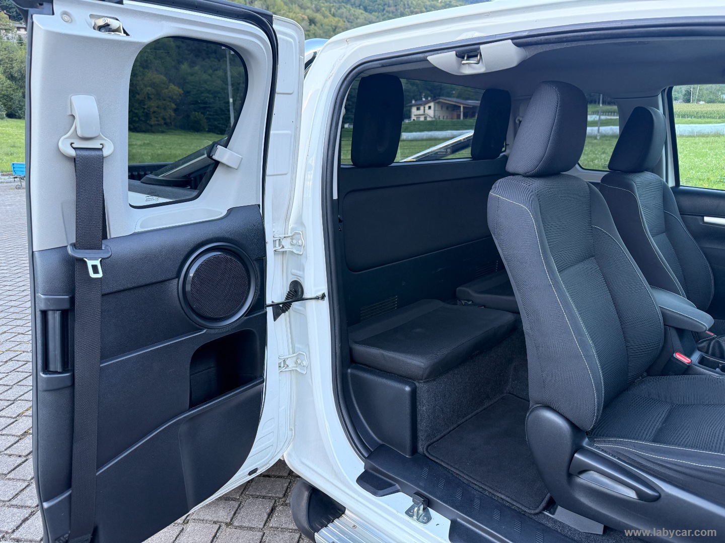 Hilux 2.4 D-4D 4WD 2p. EXTRA CAB CAMERA SENS PARK - immagine 19
