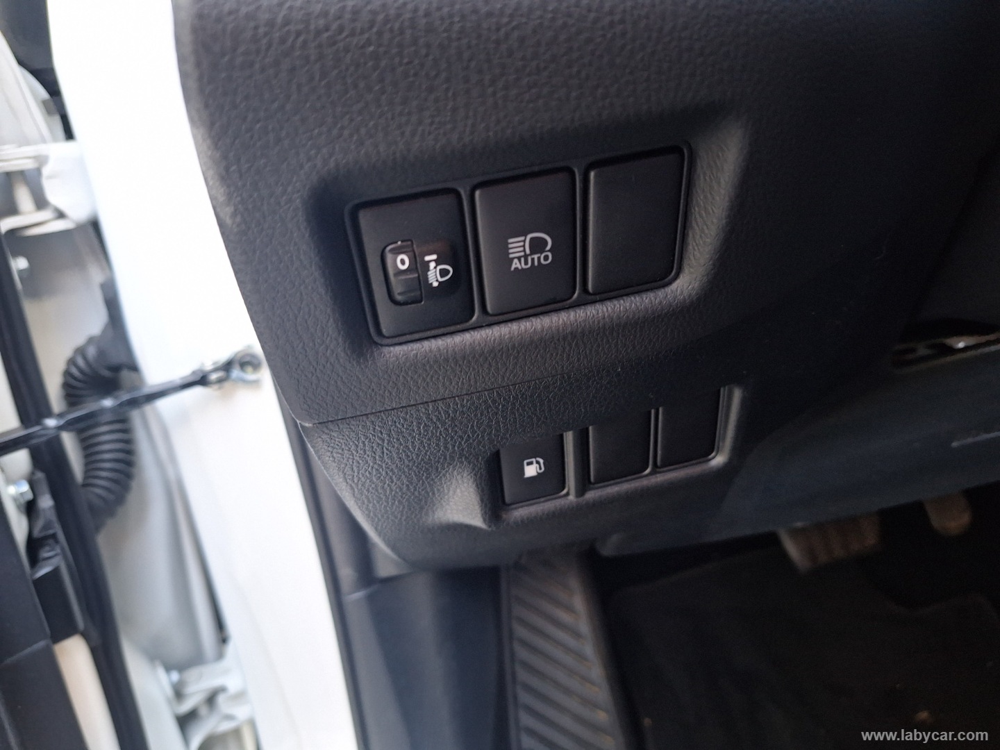 C-HR 1.8 Hybrid E-CVT TREND GARANZIA UFF. TAGLIANDI - immagine 19