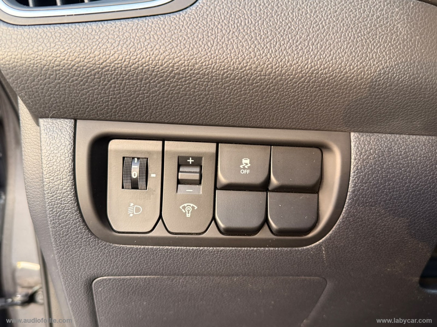 Rio 1.4 CRDi 5p.S&S High Tech - immagine 19
