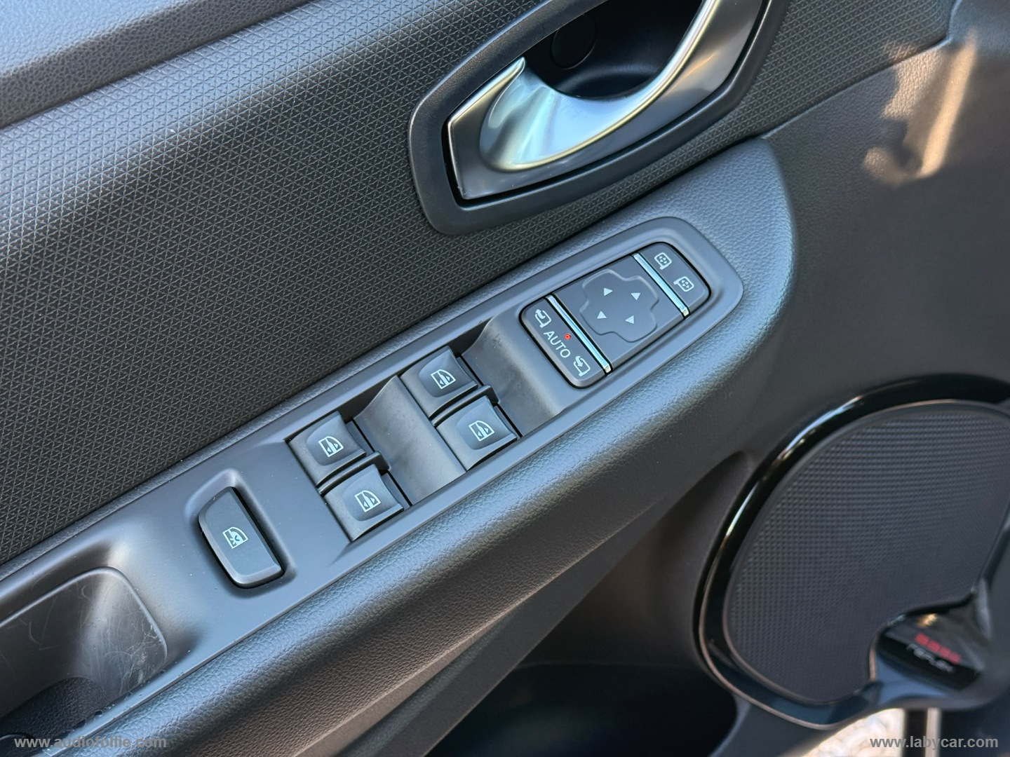 Clio dCi 8V 110 CV S&S 5p. Energy Intens - immagine 19
