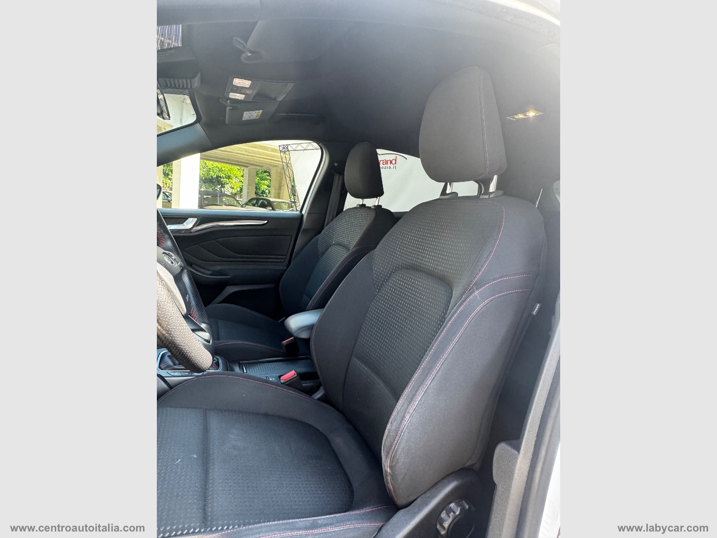 Focus 1.5 EcoBlue 120CV 5p. ST Line - immagine 19