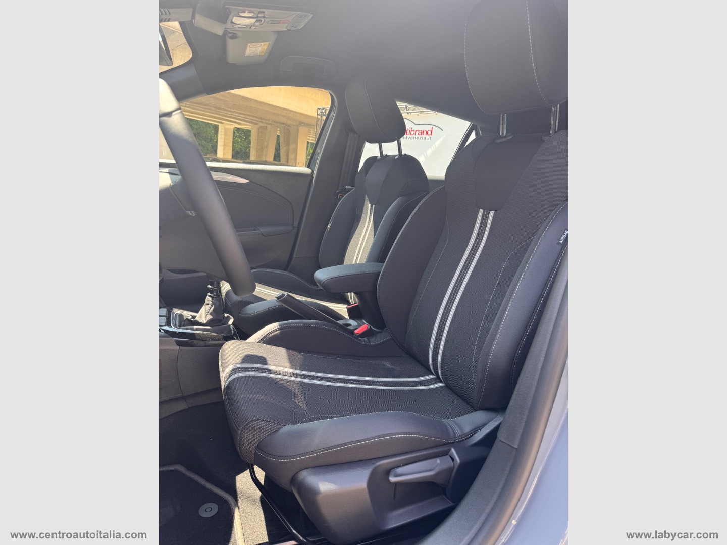 Corsa 1.2 GS - immagine 19