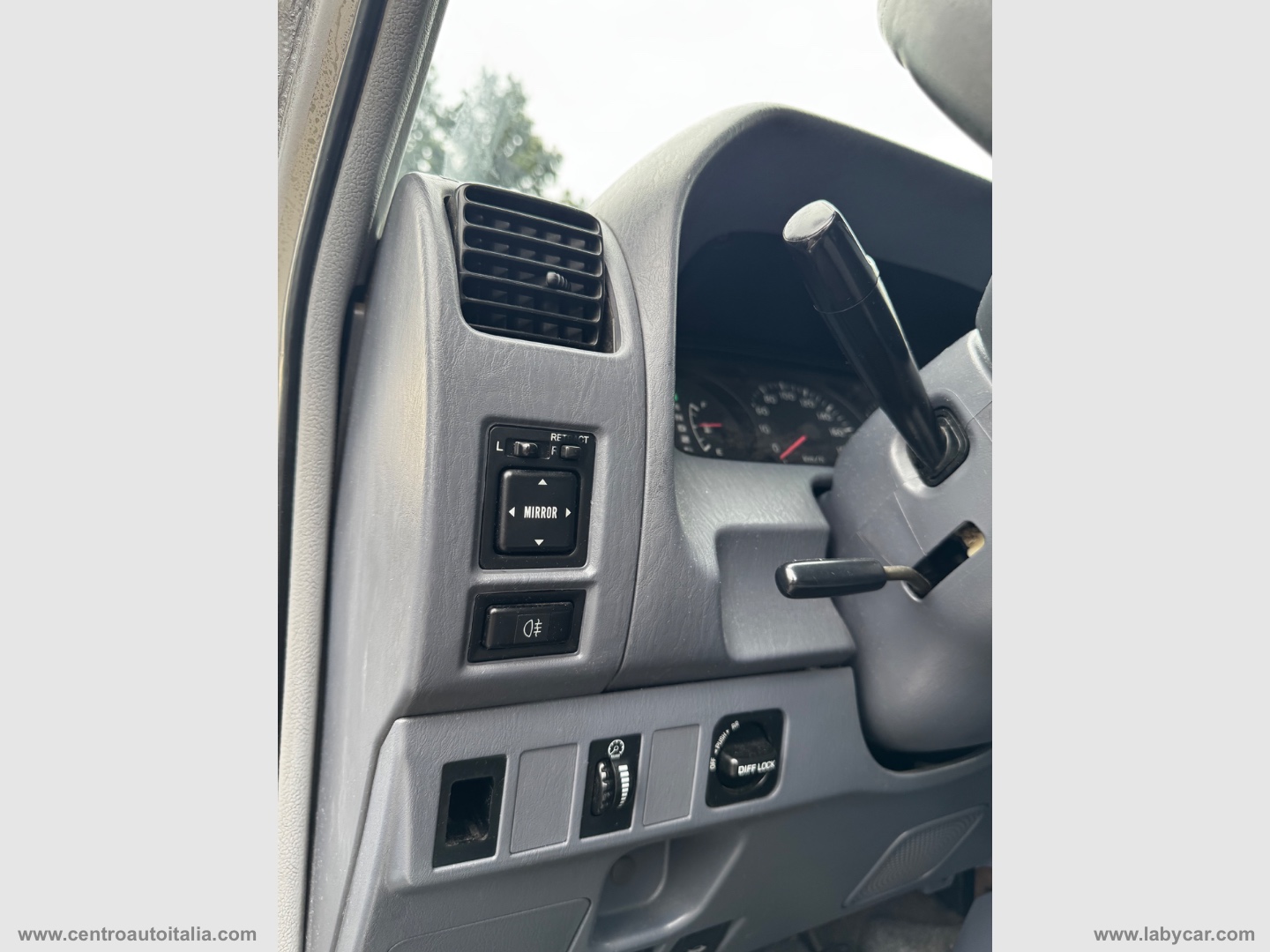 Land Cruiser 3.0 TD 3p. KZJ90 GX - immagine 19