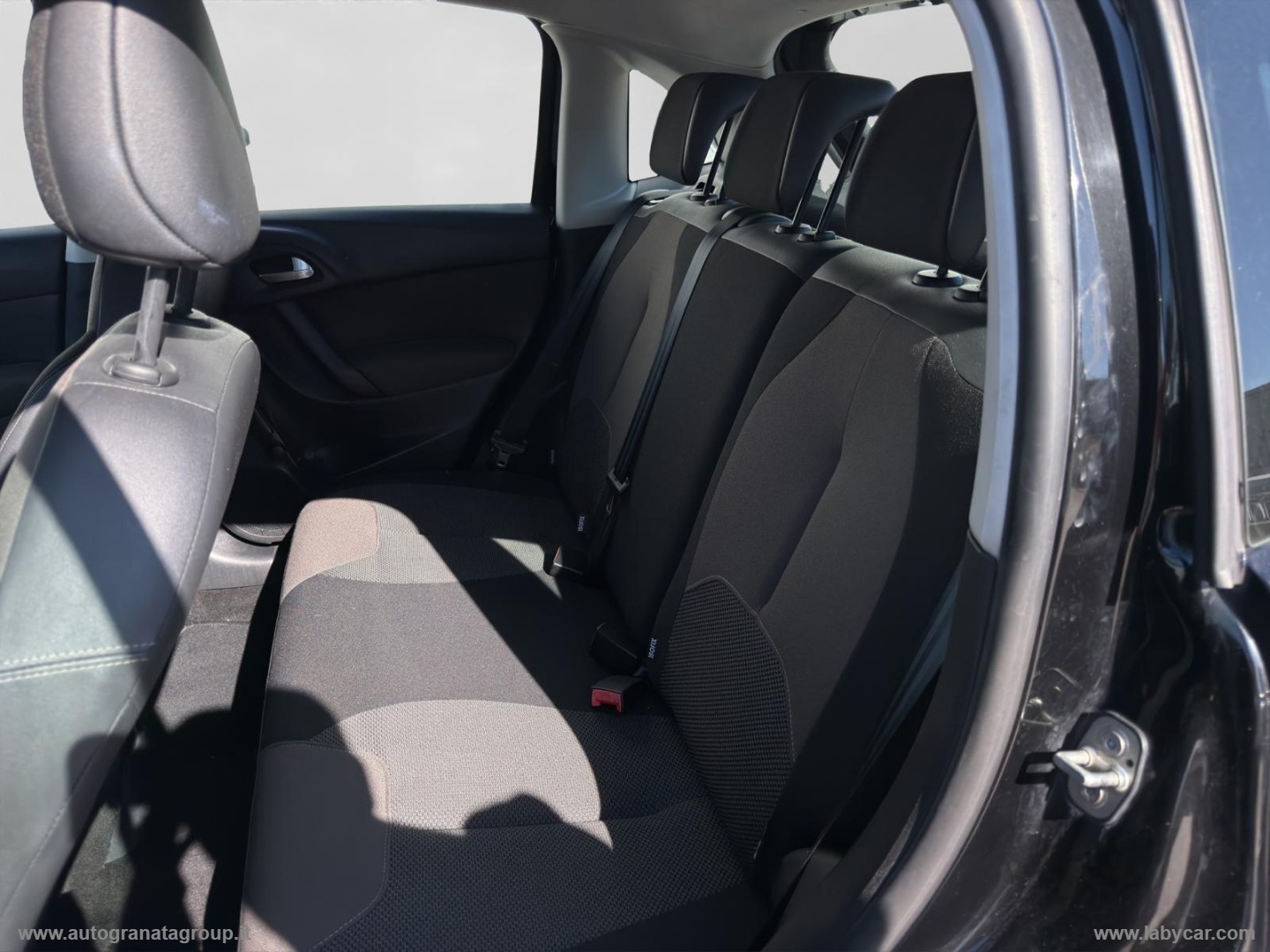 C3 1.4 HDi 70 Exclusive CAMBIO AUTOMATICO! - immagine 19