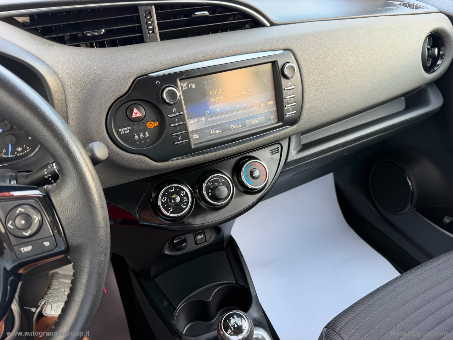 Yaris 1.0 72 CV 5p. Cool BELLA BELLA ! - immagine 19