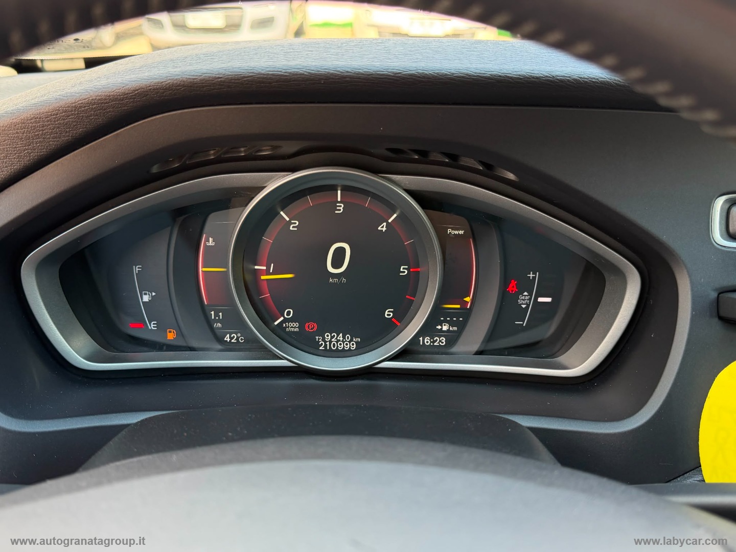 V40 D2 Momentum BELLA AFFARE VERO! - immagine 19