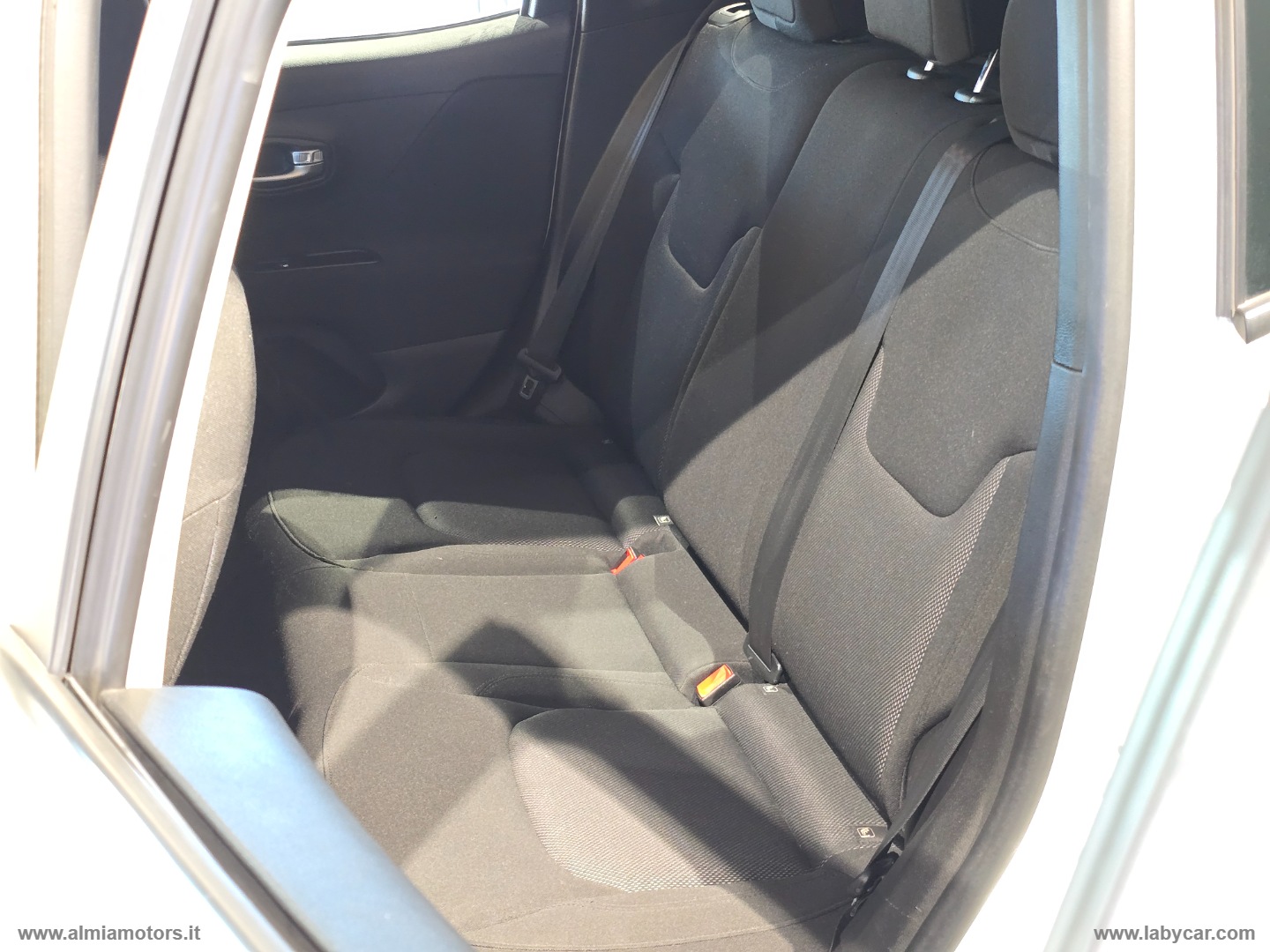 Renegade 1.6 Mjt 120CV Longitude - immagine 19