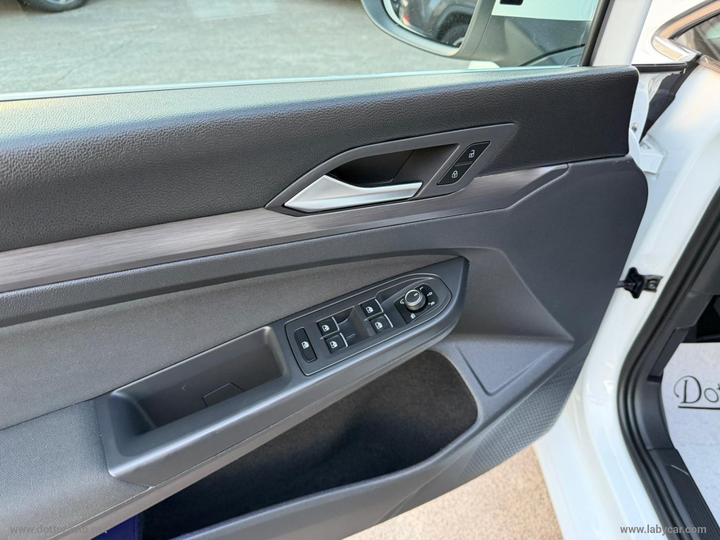 Golf 2.0 TDI DSG SCR Style - immagine 19