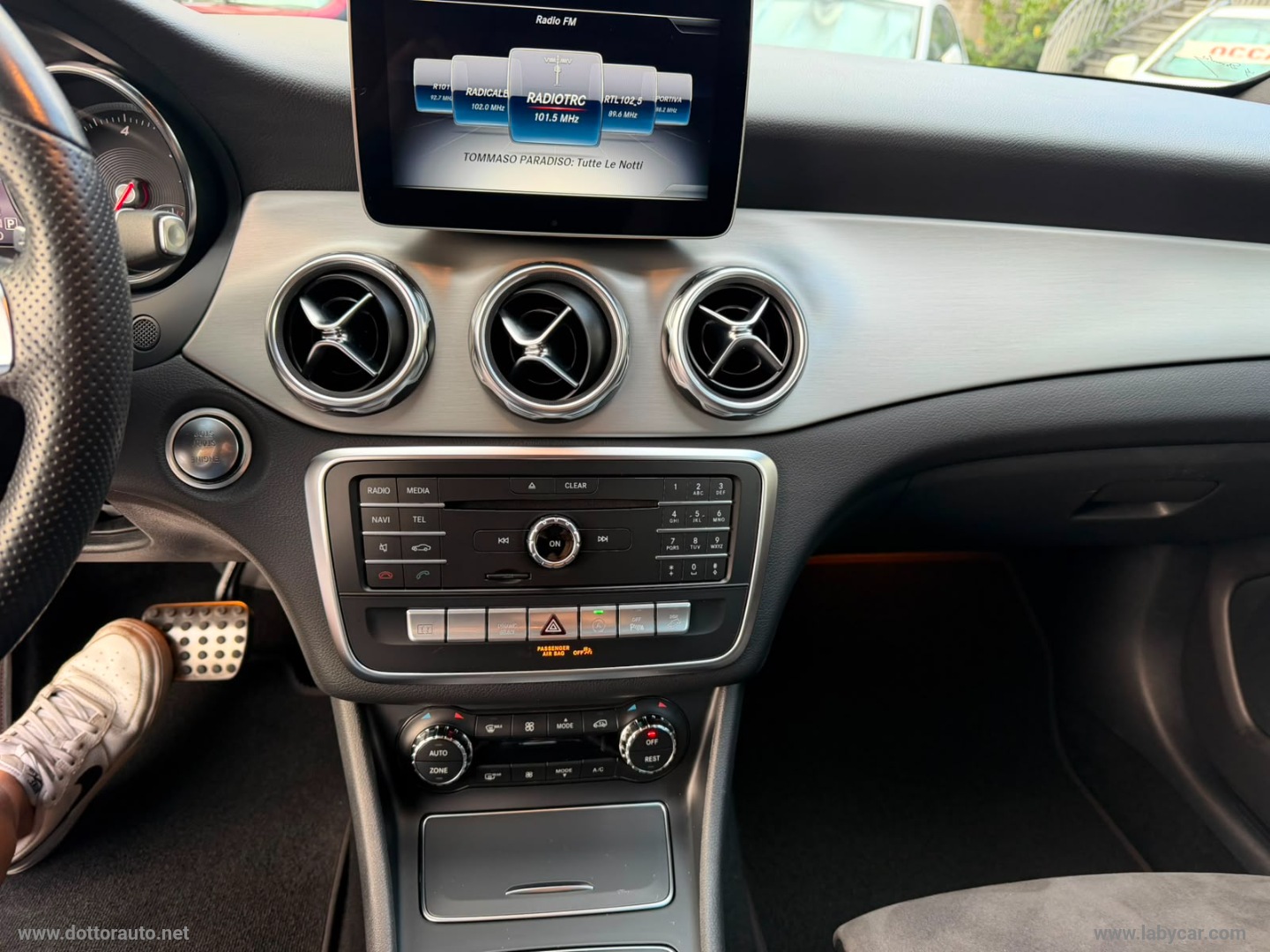 GLA 200 d Automatic 4Matic Premium - immagine 19