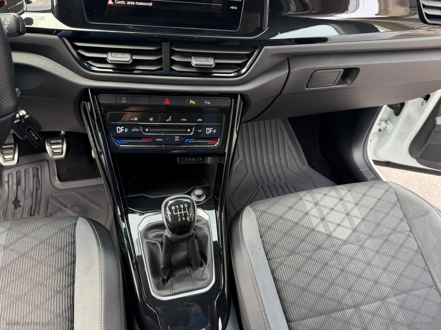 T-Roc 2.0 TDI SCR R-Line - immagine 19