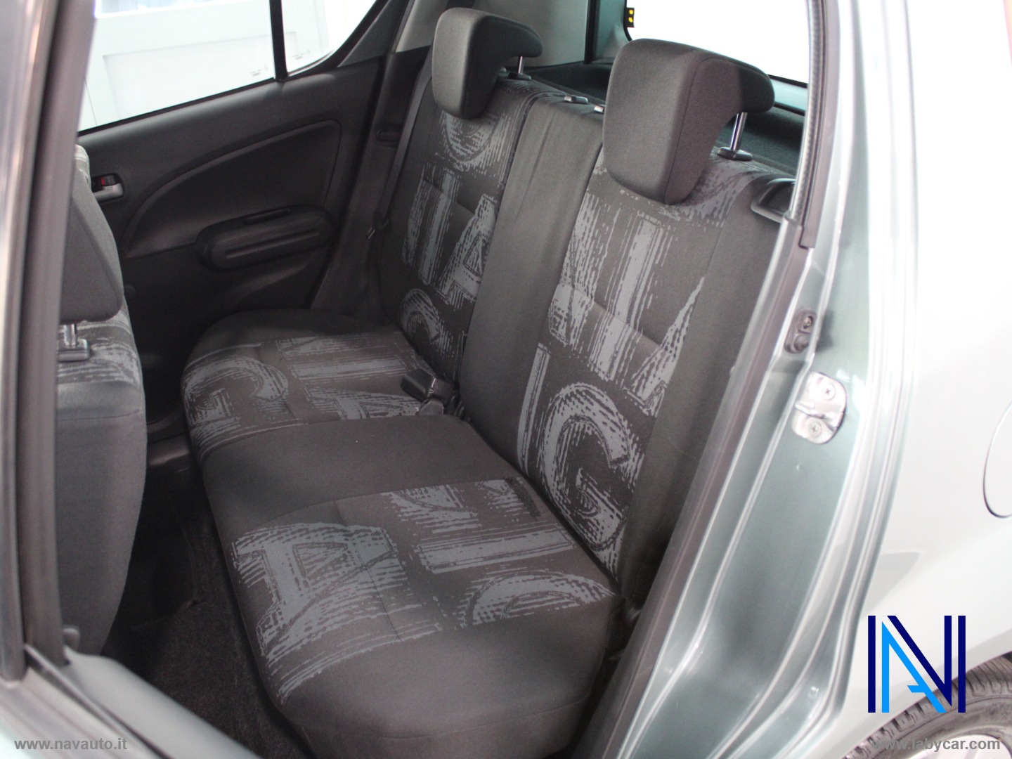 Agila 1.2 94 CV Enjoy - immagine 19
