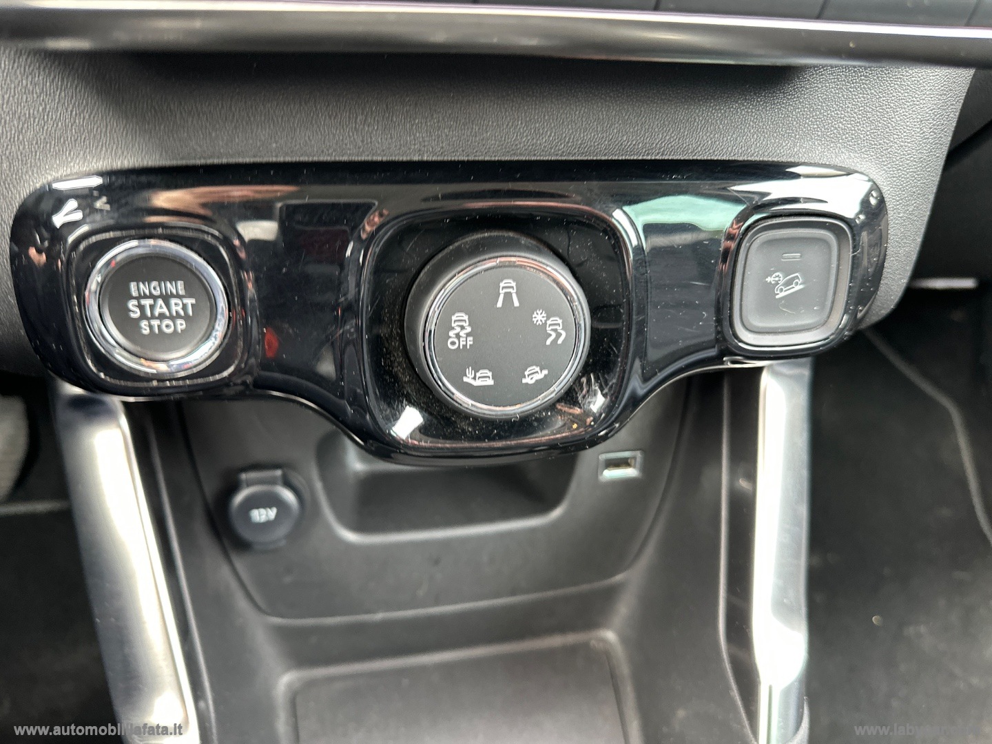 C3 Aircross BlueHDi 110 S&S Rip Curl 23.500 KM DIESEL - immagine 19