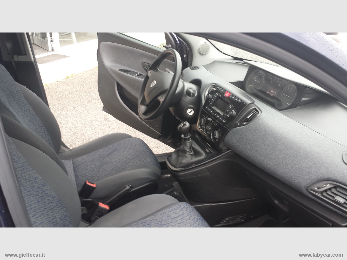 Ypsilon 1.0 FireFly 5p HYBRID - immagine 20