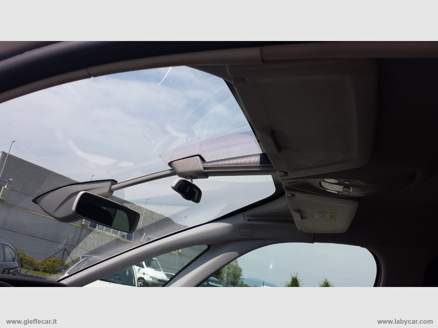 C4 Picasso 1.6 e-HDi 115 Exclusive - immagine 20
