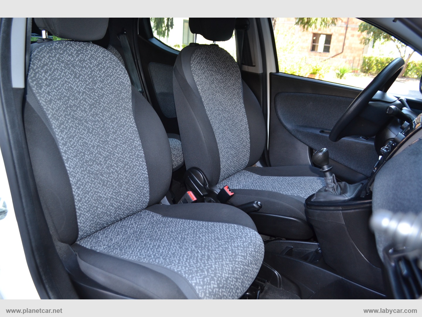 Ypsilon 1.0 FireFly 5p.S&S Hyb. Eco Gold - immagine 20