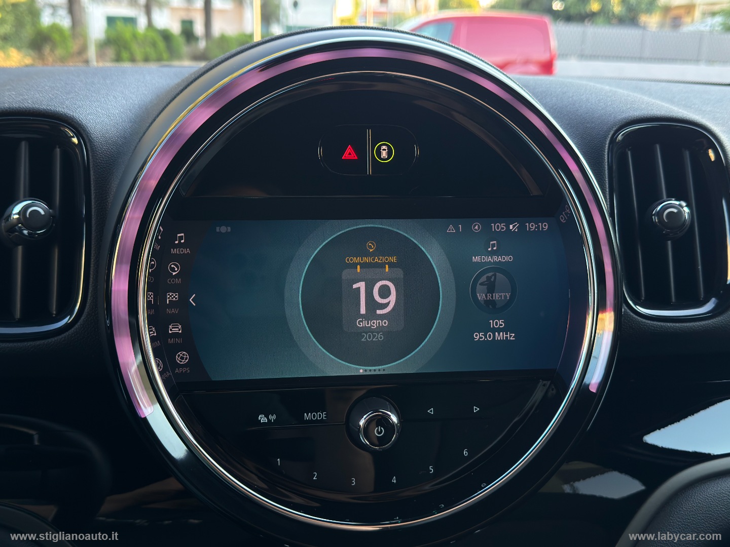 Mini Cooper D Essential Countryman - immagine 20