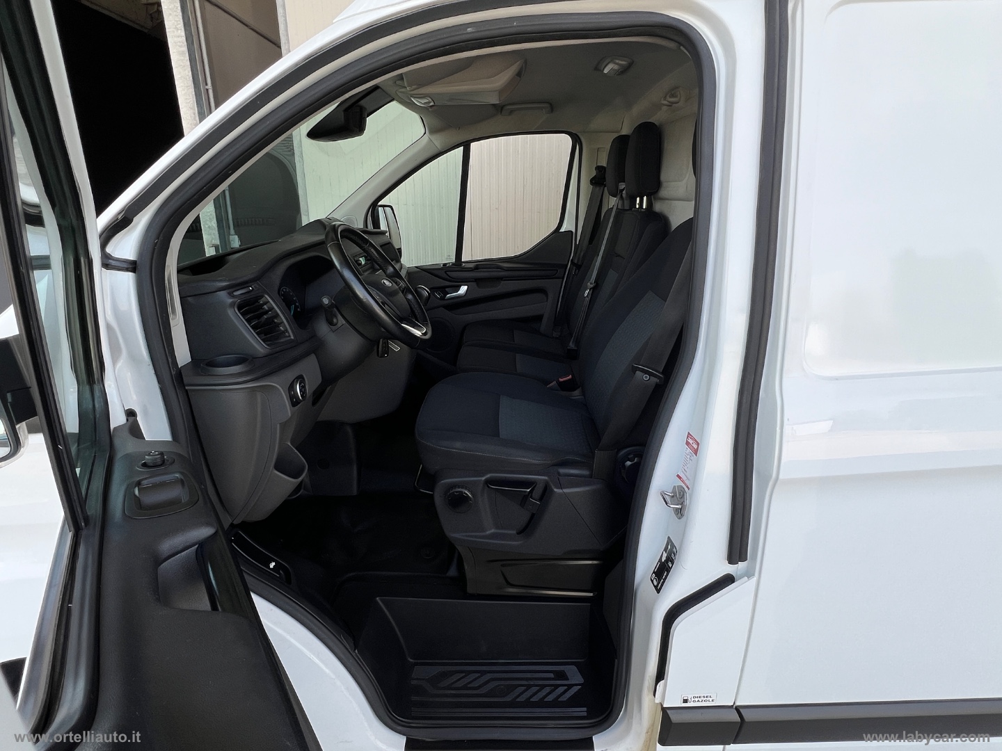 Tran.Cust.300 2.0EcoB.130 L2H2 F.Trend FORD TRANSIT CUSTOM 300 L2H2 PLTA 2.0 CDTI 130 Cv + IVA - immagine 20