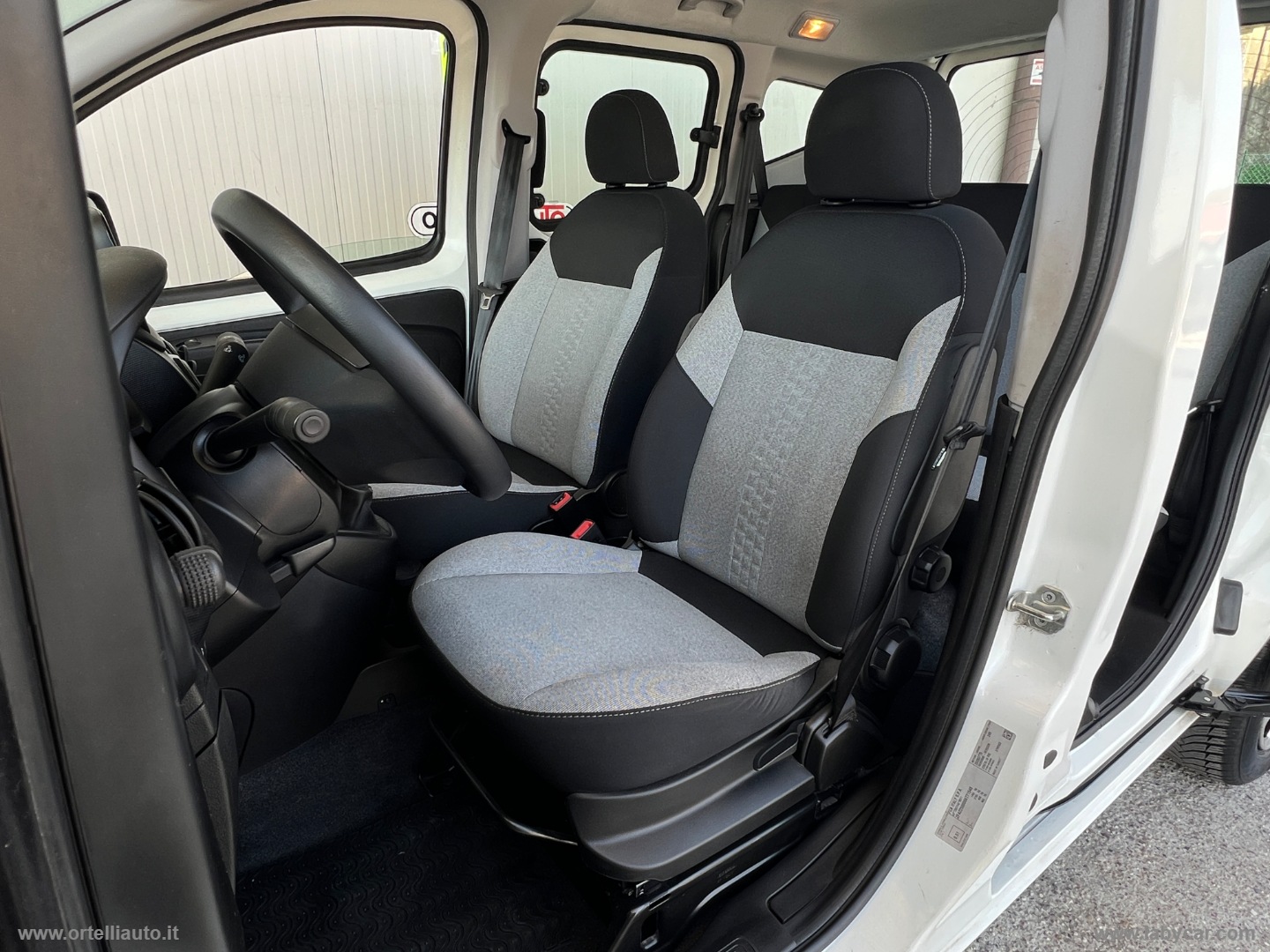 Fiorino QUBO 1.3 MJT 95CV SX +IVA - immagine 20