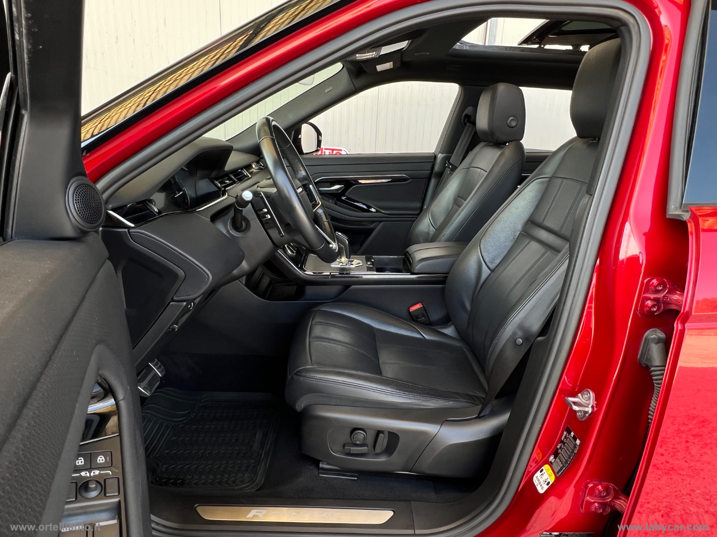 RR Evoque 2.0D I4 163 CV AWD Auto R-D. S - immagine 20