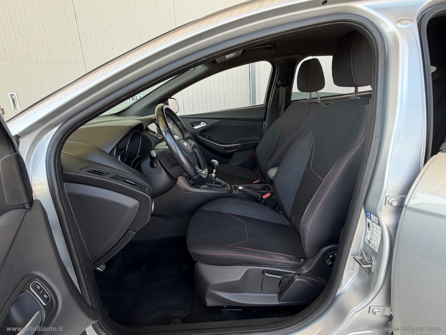 Focus 1.5 EcoBlue 120CV 5p. ST Line - immagine 20