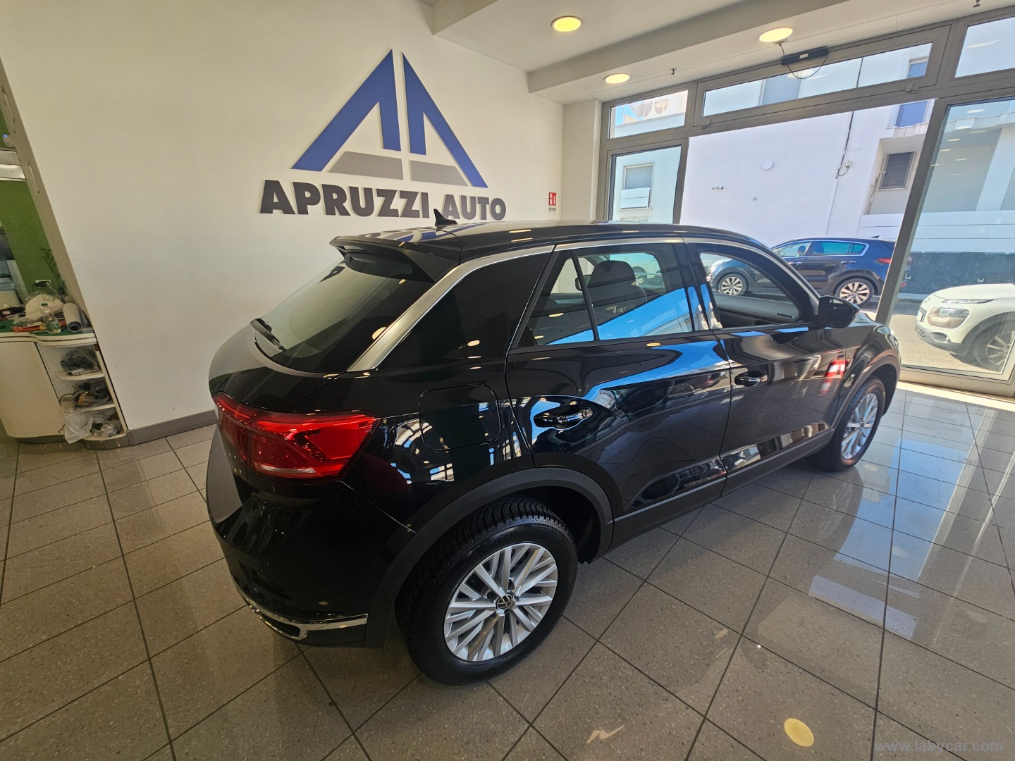 T-Roc 2.0 TDI 150 CV DSG Style BMT - immagine 20