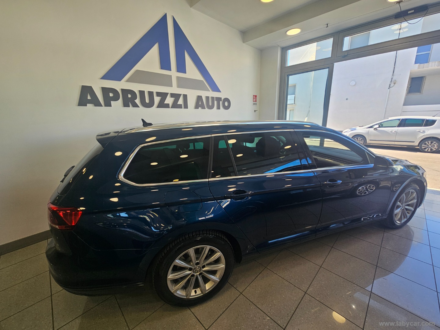 Passat Var. 1.6 TDI DSG Business BMT - immagine 20
