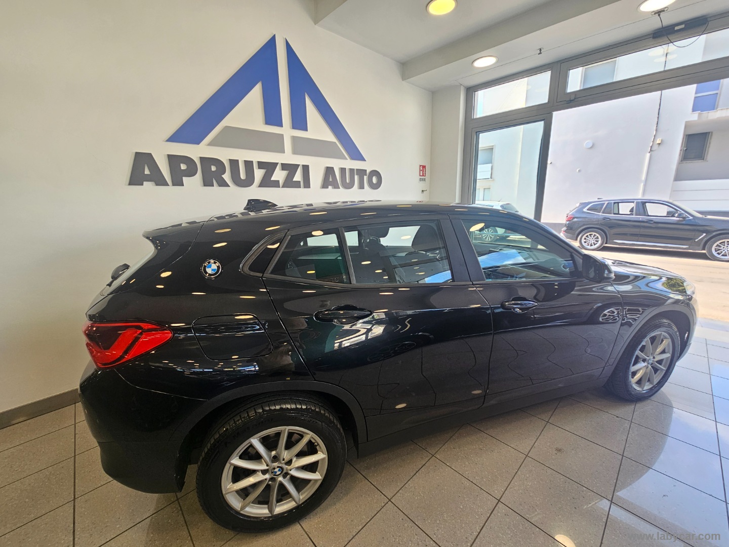 X2 xDrive20d Business-X - immagine 20