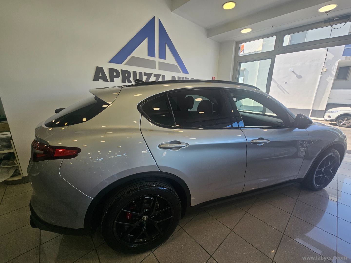 Stelvio 2.2 T.diesel 210 CV AT8 Q4 Exec. - immagine 20