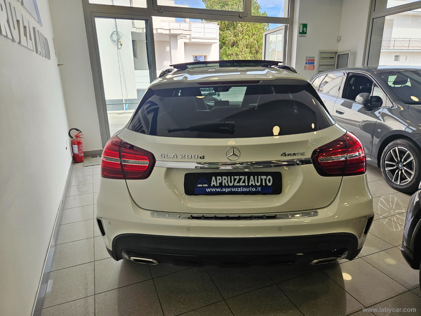 GLA 200 d Automatic 4Matic Premium - immagine 20