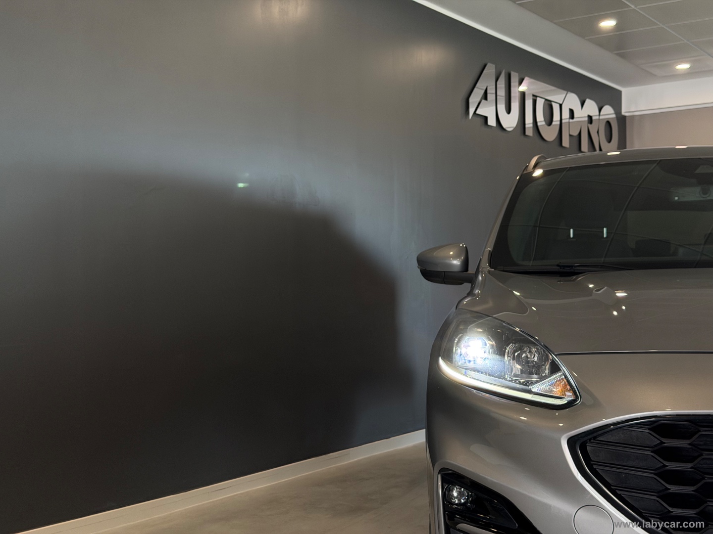 Kuga 1.5 EcoBlue 120 CV 2WD ST-Line - immagine 20