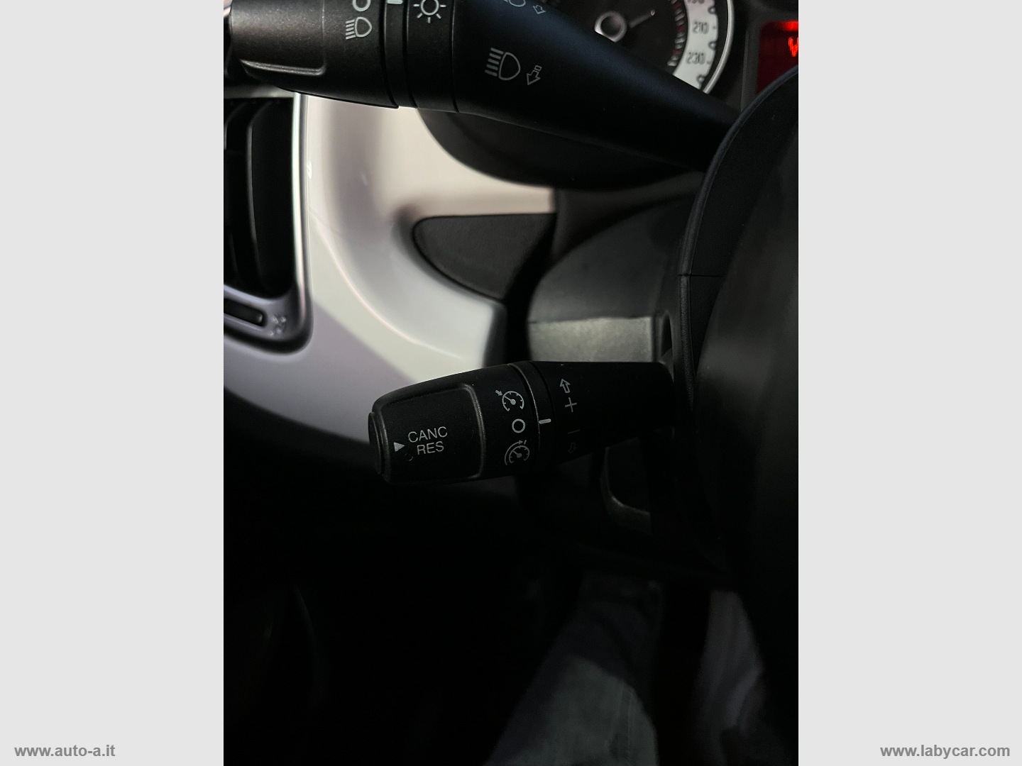500L 1.3 MJT 95 CV Pop Star - immagine 20